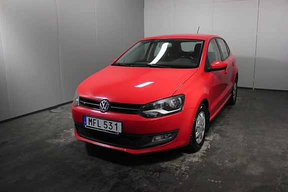 Volkswagen Polo 2 of 5