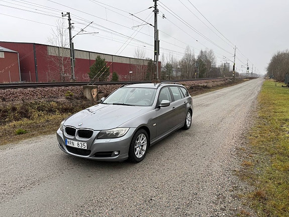 BMW E91 320d • LCI • Manuell • A-traktor