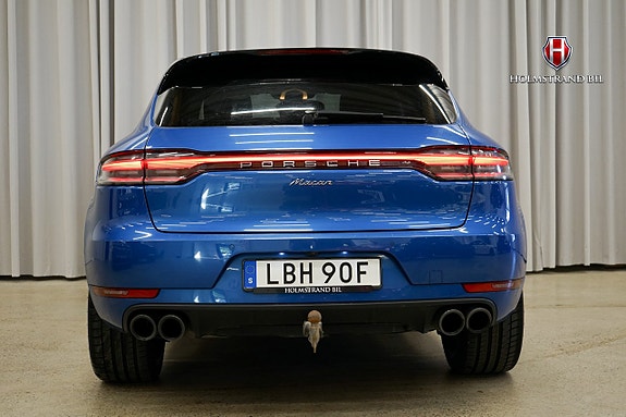 Porsche Macan 10 of 27