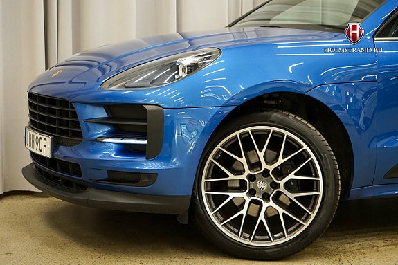 Porsche Macan 6 of 27