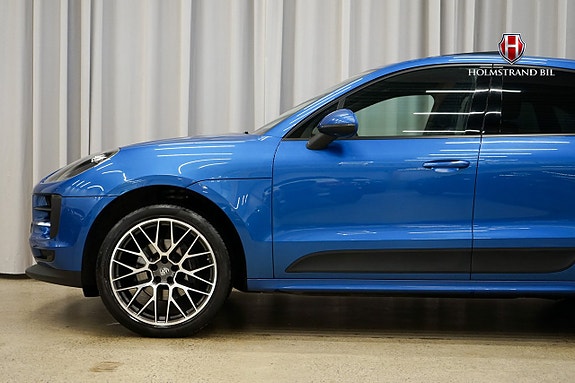 Porsche Macan 7 of 27