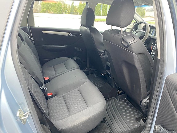 Mercedes-Benz B170 9 of 12