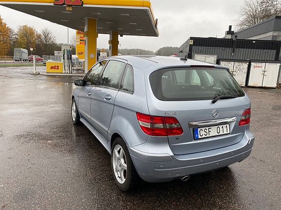 Mercedes-Benz B170 8 of 12