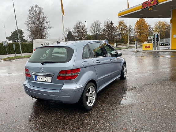 Mercedes-Benz B170 7 of 12