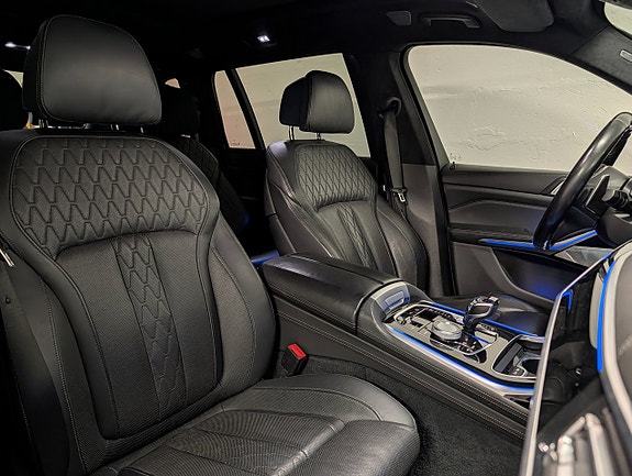 BMW X7 20 of 25