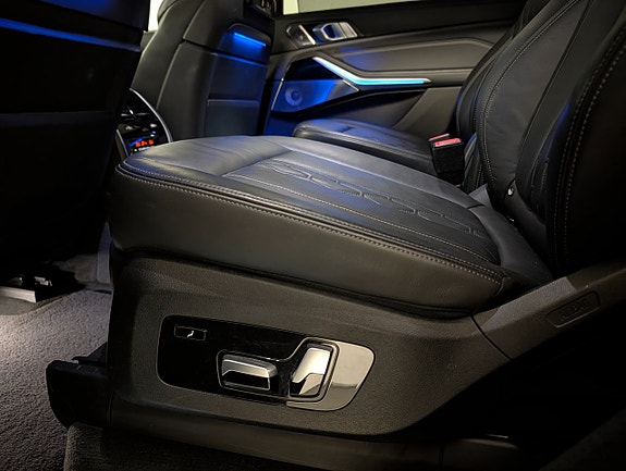 BMW X7 14 of 25