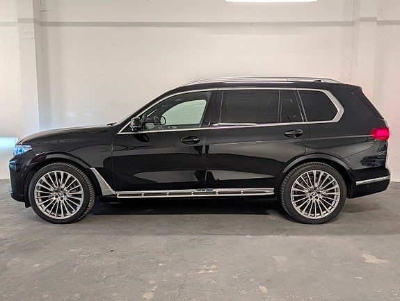 BMW X7 10 of 25