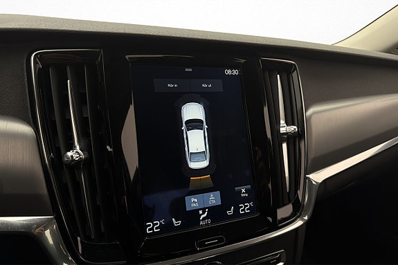 Volvo S90 18 of 30