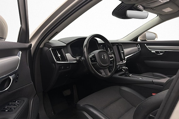 Volvo S90 10 of 30