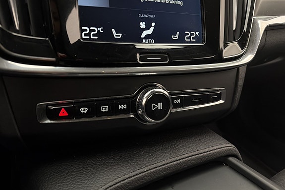 Volvo S90 24 of 30