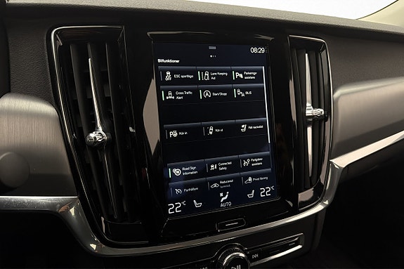 Volvo S90 23 of 30