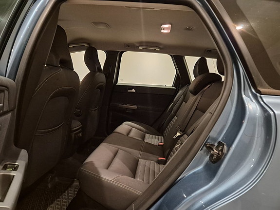 Volvo V50 15 of 17