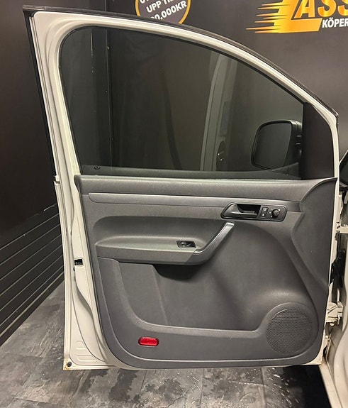 Volkswagen Caddy Maxi 15 of 18