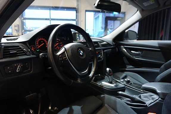 BMW 320 11 of 16