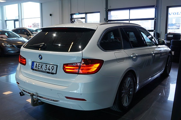 BMW 320 7 of 16