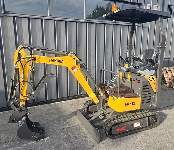 Minigrävare HAKUBA HK-12, 2 cylinder23 HP Kampanjpris85000:-