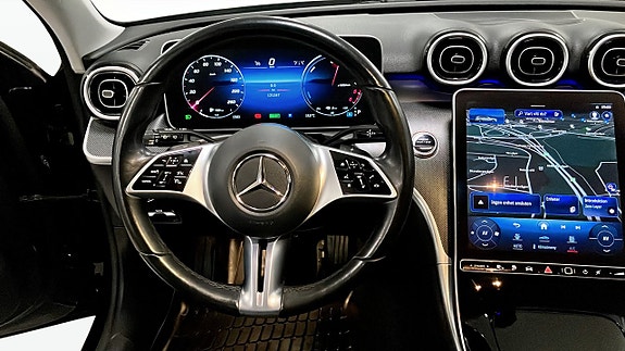 Mercedes-Benz C300 de 13 of 26