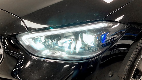Mercedes-Benz C300 de 24 of 26