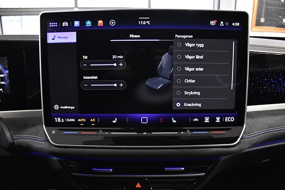 Volkswagen Passat 18 of 28