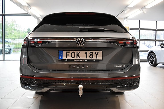Volkswagen Passat 7 of 28