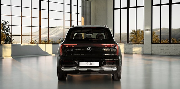 Mercedes-Benz GLB250 4 of 8