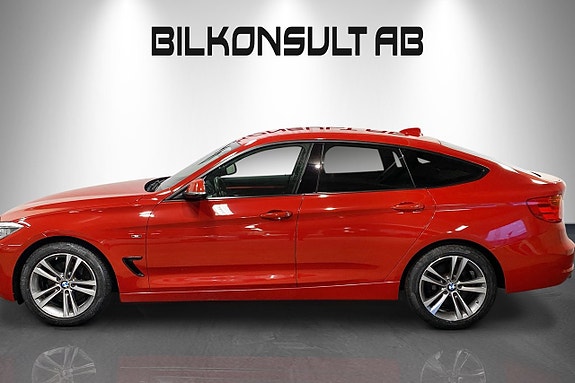 BMW 330d 3 of 5