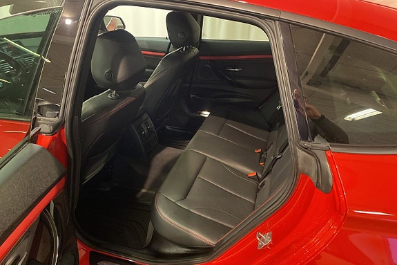 BMW 330d 6 of 10