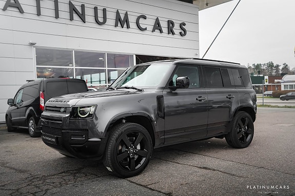 Land Rover Defender 110 5 of 5