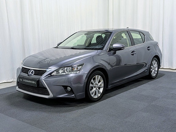 Lexus CT200h