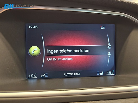 Volvo V40 Cross Country 23 of 25