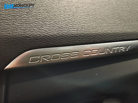 Volvo V40 Cross Country 24 of 25