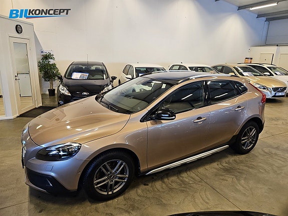 Volvo V40 Cross Country 7 of 20