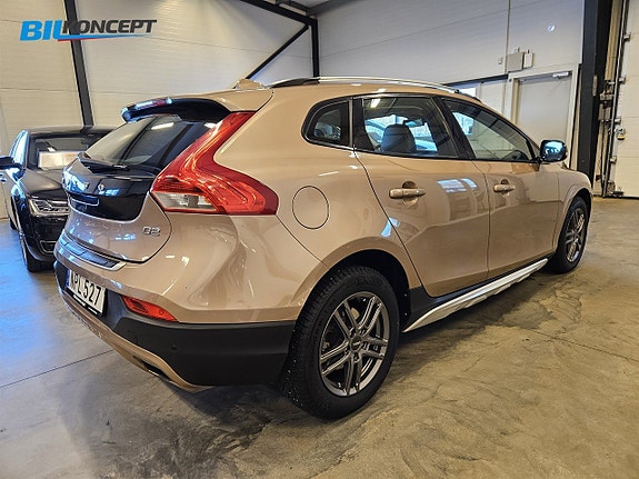 Volvo V40 Cross Country 4 of 20