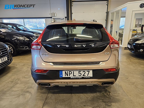 Volvo V40 Cross Country 5 of 20