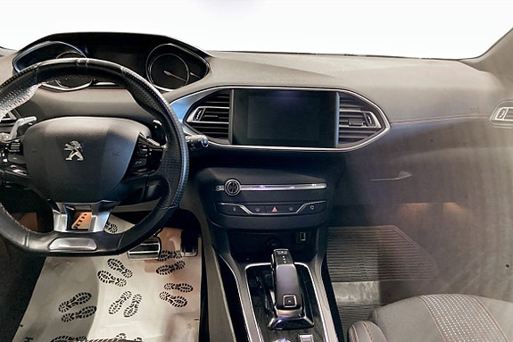 Peugeot 308 SW 4 of 5