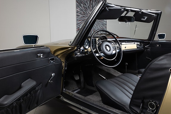 Mercedes-Benz 280 SL 8 of 20