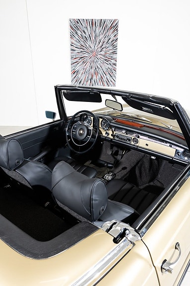 Mercedes-Benz 280 SL 7 of 20