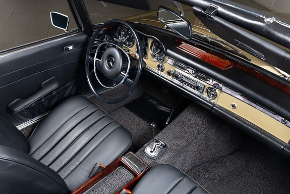 Mercedes-Benz 280 SL 20 of 20