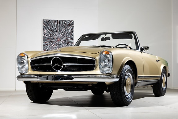 Mercedes-Benz 280 SL 19 of 20