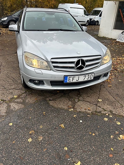 Mercedes-Benz C180