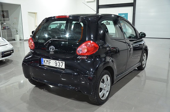 Toyota Aygo 6 of 12