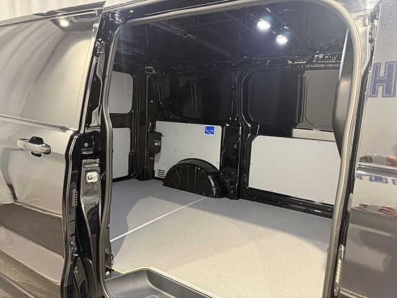 Volkswagen Transporter 7 of 15