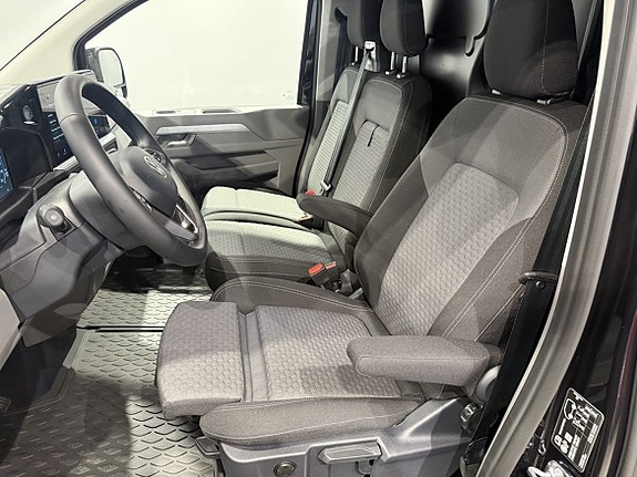 Volkswagen Transporter 10 of 15