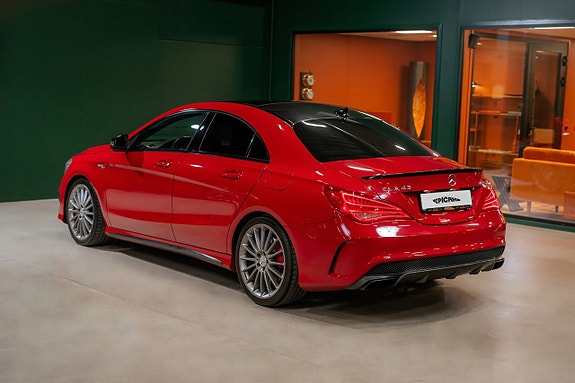 Mercedes-Benz CLA45 3 of 5