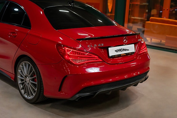 Mercedes-Benz CLA45 4 of 5