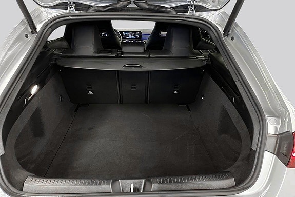 Mercedes-Benz CLA200 14 of 19