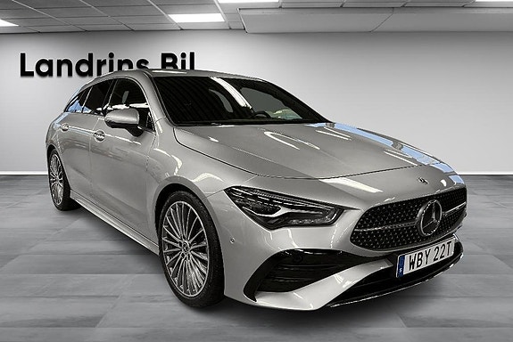 Mercedes-Benz CLA200 3 of 5