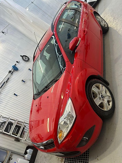 Ford Focus 3 of 5