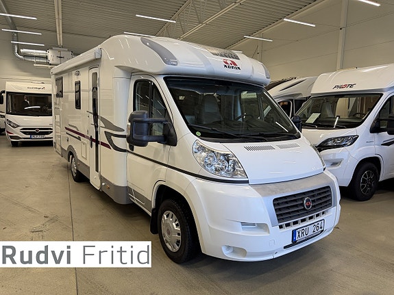 Adria Coral 670 SL *Långbädd*