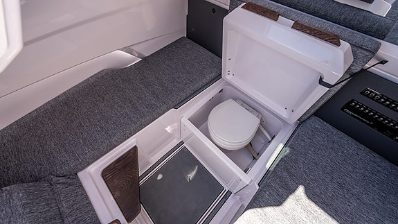 Axopar 29 XC Cross Cabin - 2024 26 of 30